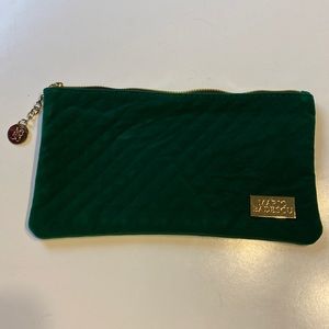 Mario Badescu Quilted Bag Green Velvet w/ Gold Mario Badescu charm